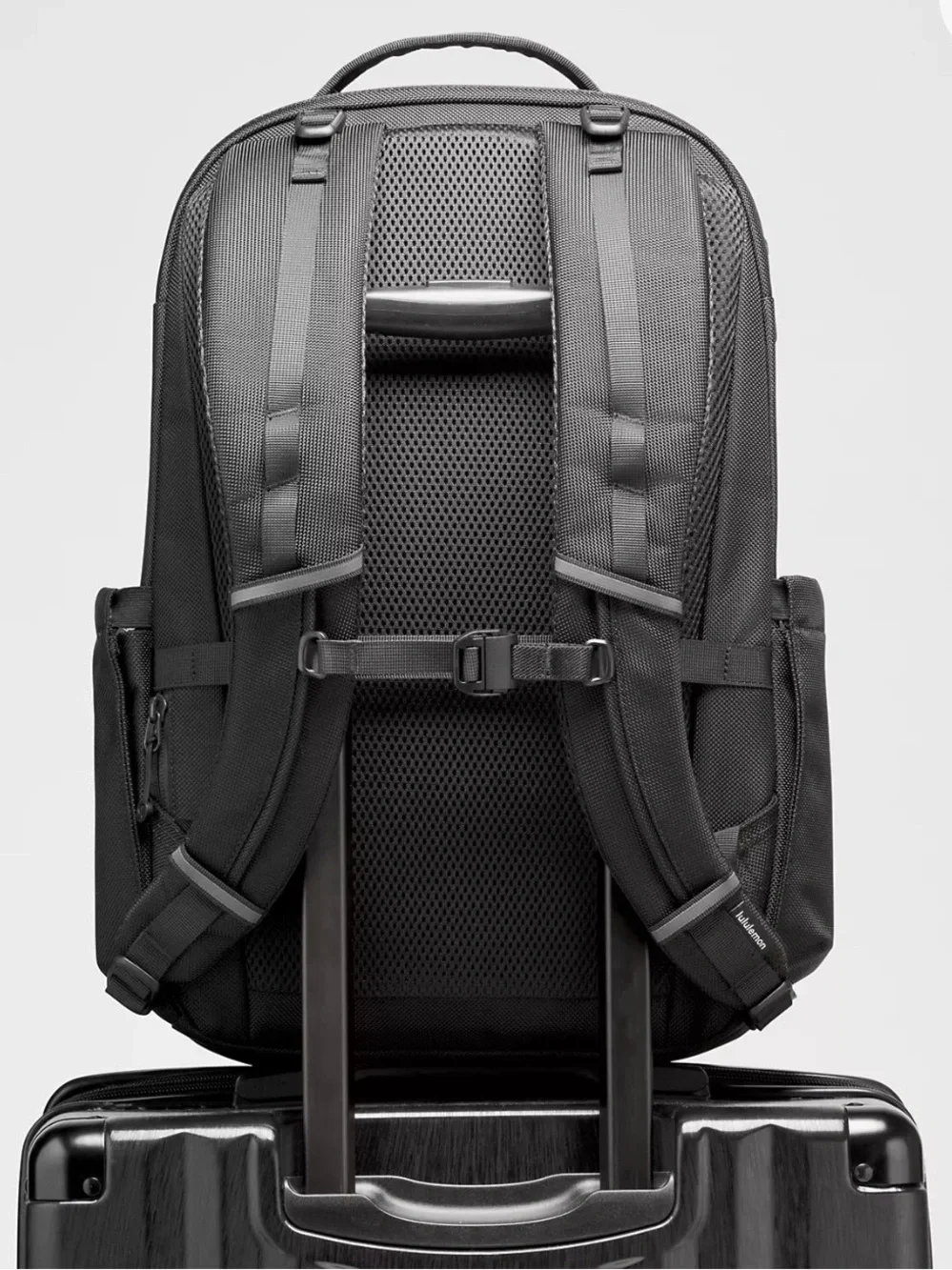 Lululemon Black Men's Utility Backpack - Versatile Everyday Carry